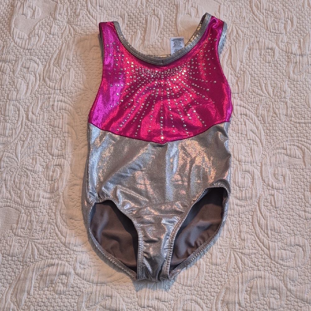 Freestyle girls 7/8 silver and pink shimmery leotard with gems VGUC